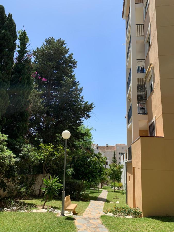 Tulipanes Benalmadena - Parking Privado Apartment Exterior photo